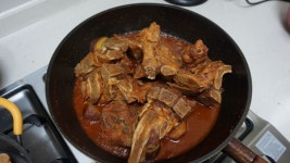 간단히 만들어 먹는 매운돼지갈비찜과 갈비라면