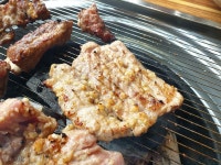 점심은 마늘 갈비랑 냉면이랑 선지국. | 음식 갤러리 | 루리웹 모바일 점심은 마늘 갈비랑 냉면이랑 선지국. | 음식 갤러리
