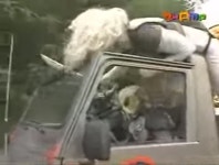 우주를 지배하는 무서운 침략자 간부의 이동수단