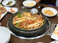 서초동에서 두루치기 먹었습니다 서초동 맛보리생돼지김치두루치기