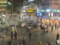 [배달] 오늘 저녁 수원역 앞 전경이라네... | 정치유머 게시판 [배달] 오늘 저녁 수원역 앞 전경이라네... | 정치유머 게시판 | 루리웹