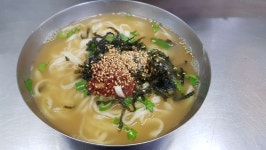 부산 동래시장(칼국수,김밥) | 음식 갤러리 | 루리웹 l RULIWEB 부산 동래시장(칼국수,김밥) | 음식 갤러리 | 루리웹