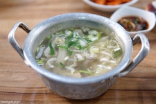 닭곰탕 vs 부대찌개