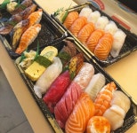 초밥 드시러 오세요