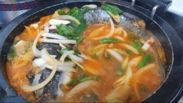 엄마가 아침부터 요리하는중 | 유머 게시판 엄마가 아침부터 요리하는중 | 유머 게시판 | 루리웹