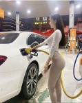셀프 주유녀