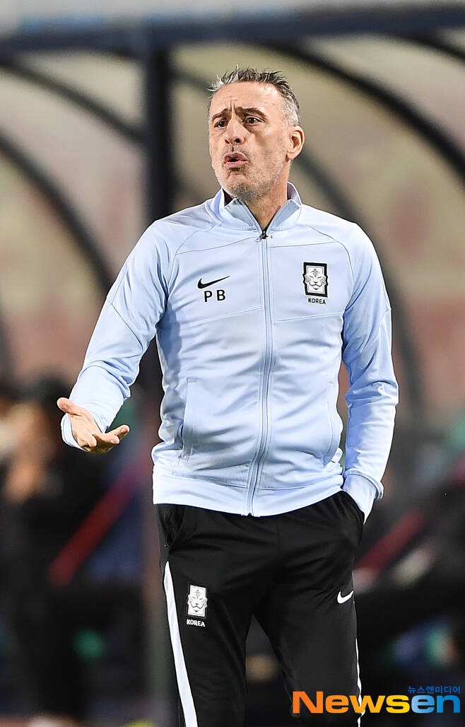 서울 FC, 바르셀로나전 3-7 대패 후 김 감독 선수들의 노력과 결정력 칭찬