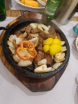 대전 수통골 감나무집 오리 수육 오리 석갈비 입니다
