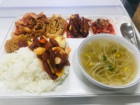 회사빌딩 구내식당 혼밥