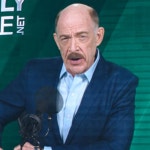 스파이더맨에서 데일리뷰 편집장 J 조나 제임슨 역할의 배우 JK 시몬스