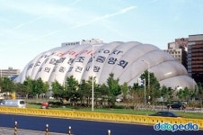 여의도 환승센터에서 내린 아재들 눈이 문득 촉촉해지는 이유