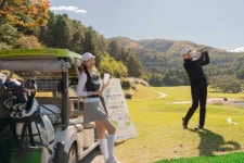SK텔레콤, 다회용 컵 캠페인 스포츠·문화 영역으로 확산, 경기도 광주시 중부컨트리클럽과 업무협약 23일 (월) 체결 SK텔레콤, 다회용 컵 캠페인... 