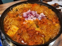 생고기 김치찌개. | 음식 갤러리 | RULIWEB 생고기 김치찌개. | 음식 갤러리 | 루리웹