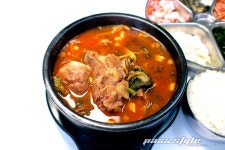 씹고 뜯고 맛보고 즐겨본 뼈해장국