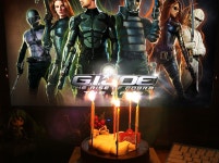 대원님들 메리크리스마스 케잌 하나 하시고 가시죠ㅋㅋㅋ | 지아이조... 케잌 하나 하시고 가시죠ㅋㅋㅋ | 지아이조: 오퍼레이션 블랙아웃 | 루리웹