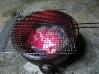 야밤에 시골집 마당에서 숯불구이 해먹었습니다