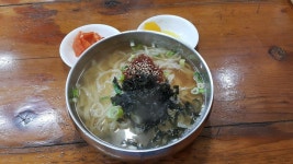오늘 부산 자갈치시장 성일분식집 칼국수입니다