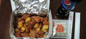 맘스터치 조청순살치킨