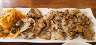 아점으로 먹은 낙지볶음 꽃게된장찌개 그리고 대패삼겹살볶음