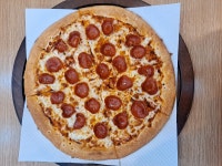 페퍼로니피자 젤라또 오렌지맛 젤라또 딸기바나나맛