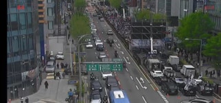 교대역사거리와 남부터미널서거리 사이에 이건 무슨집회여