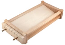 면에 진심인 민족의 전통 현악기