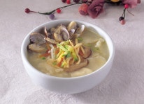 조개 칼국수...