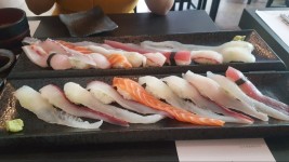 청담 초밥집이라는 상호의 초밥집