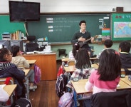 후방주의 초등학교 몸짱 선생님jpg