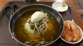 밀면과 돼지국밥 | 음식 갤러리 밀면과 돼지국밥 | 음식 갤러리 | 루리웹