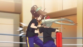 비비드 스트라이크훈련하는 후우카