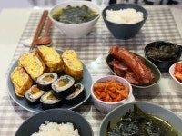 집에서 밥 해먹습니다 자작 냉동치킨김밥계란말이 등