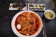 최근에 먹은 것들 닭고기 김밥 막국수 만두