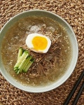 며칠 전에 먹은 냉면이 먹고 싶어졌다 | 유머 게시판 며칠 전에 먹은 냉면이 먹고 싶어졌다 | 유머 게시판 | 루리웹