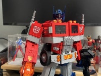 레고 10302 옵티머스 프라임 완성 입니다