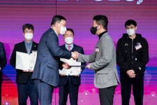 쿡앱스, 지난 주 19일(월) 2022 대한민국 중소기업 규제혁신 시상식 ‘장관상’ 수상 쿡앱스, 지난 주 19일(월) 2022 대한민국 중소기업... 