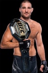 오늘자 UFC 챔피언의 집에 숨어든 범죄자 ㄷㄷGIF