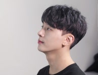 남자 헤어스탈 여전히 투블럭이 유행인거지