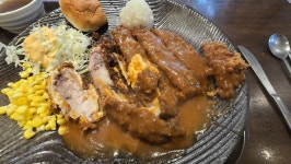 브라운 돈까스 토마호크 돈까스