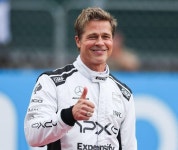 브래드피트 차기작 F1 포스터