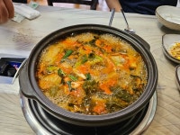 참게탕이랑 참게장 첨 먹었는데 맛있더랑