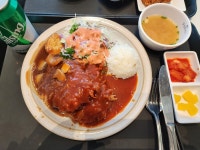 김치볶음밥 치즈돈가스 반반돈가스