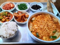 요즘 sns에서 핫한 충청도식당 라면백반