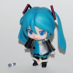 약간 부은 미쿠