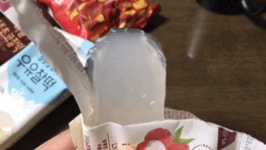 각종 편의점 과자와 밴앤제리스 아이스크림