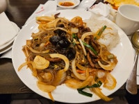 외래향 서울대점 칠리새우 라조기 잡채밥