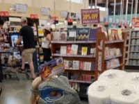 공룡가면에 신난 딸래미 | 정치유머 게시판 공룡가면에 신난 딸래미 | 정치유머 게시판 | 루리웹