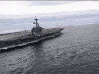 428 미해군 항모에서 FA18 바다에 빠트렸데