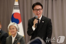 金총리 방미 첫날 美하원의원 쿠팡 묻자 
