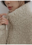 common unique - 누볼라 부클 누빔 하이 넥 집업 점퍼 - 코디북 누볼라 부클 누빔 하이 넥 집업 점퍼